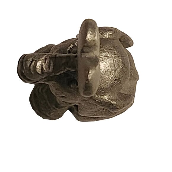 Spoontiques 1991 Miniature Pewter Elephant Figurine Holding Heart P148 - Picture 6 of 9